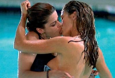 Campbell boobs neve Neve Campbell