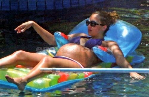 Jessica Alba Bikini Pregnant