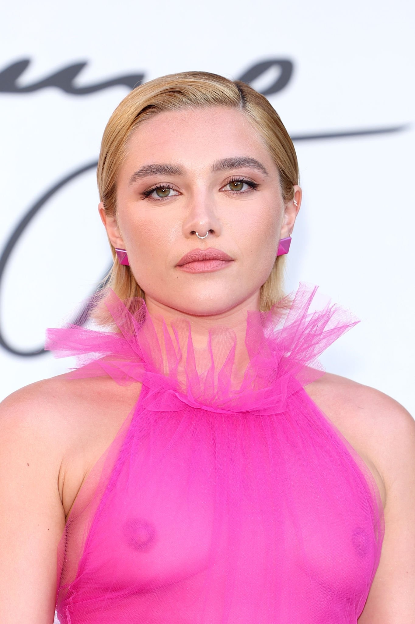 Florence Pugh Breasts