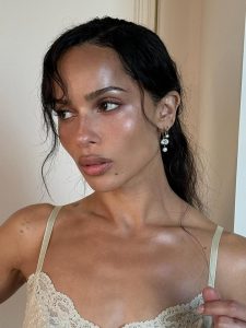 Zoe Kravitz Caught Stealing Nudity