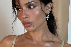 Zoe Kravitz Caught Stealing Nudity